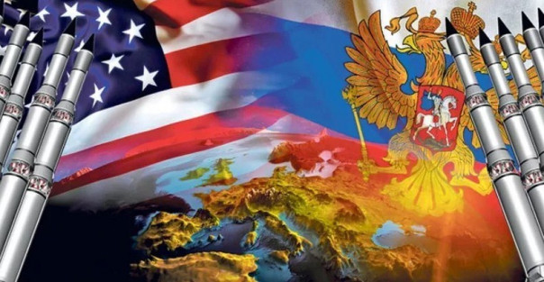 США в поисках врага или эффект ружья, висящего на сцене. Александр Запольскис