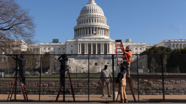 На время инаугурации Байдена Капитолий оградят двухметровым забором
