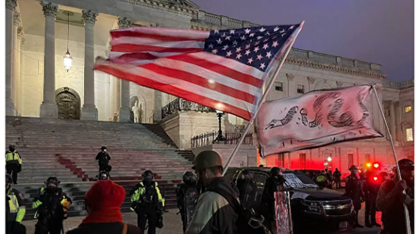 Участники беспорядков в США планировали убийства конгрессменов - ФБР