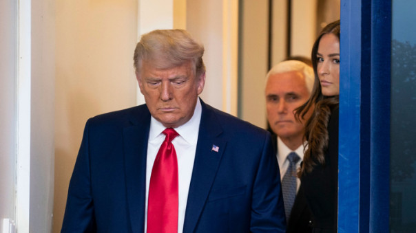 Вице-президент Пенс пригрозил Трампу отстранением