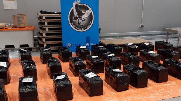 Нидерланды перехватили партию кокаина в грузе для фирмы из России