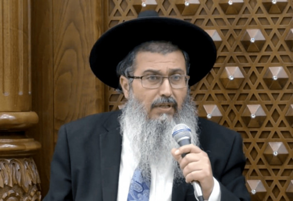 Израильский раввин считает, что вакцинация может привести к гомосексуализму