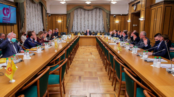 "Справедливая Россия", "За правду" и "Патриоты России" объединились в одну партию