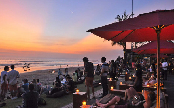 Бали: Депортированы из рая