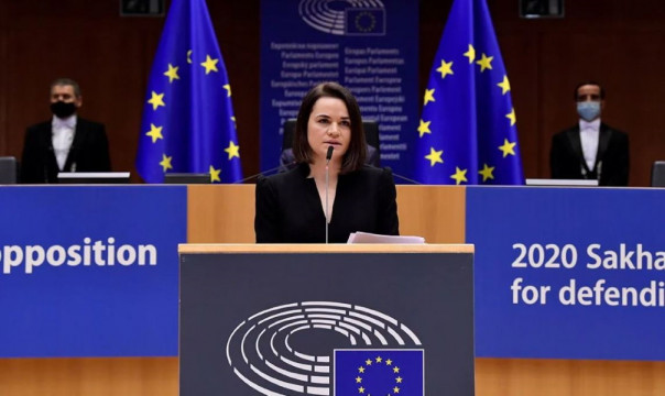 Тихановская высмеяла санкции ЕС против Лукашенко, затребовав ещё денег на революцию