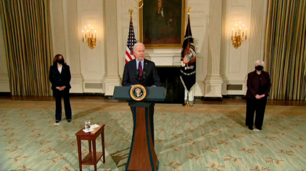 Байден подписал «План спасения Америки»