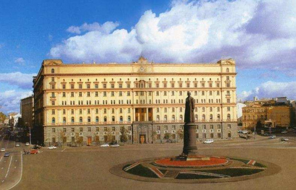 В Мосгордуме отреагировали на просьбу вернуть на Лубянку памятник Дзержинскому