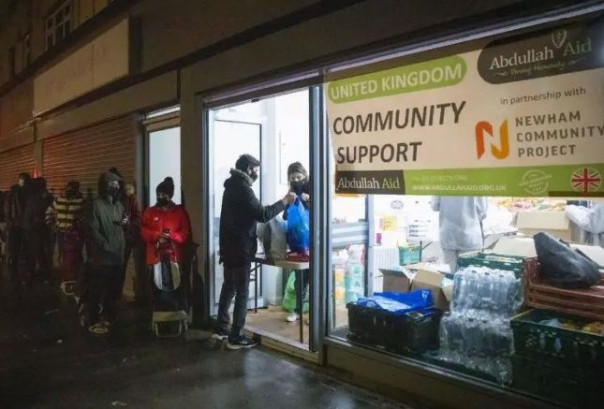 Британия: очереди за бесплатной едой всё длиннее