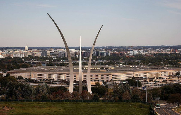 Пентагон заявил о нанесении авиаударов на востоке Сирии по объектам проиранских сил