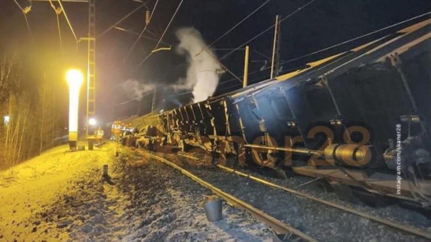 Вагоны с углем сошли с рельсов в Амурской области.