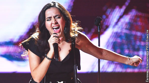 Как «русской женщине» Маниже не врезаться в стену. Петр Акопов