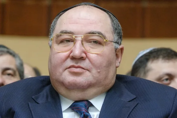 Обвинен в даче взятки: главу "Биотек" Шпигеля отправили в СИЗО на два месяца