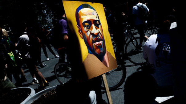 В США начинается суд над полицейскими, обвиняемыми по делу Флойда