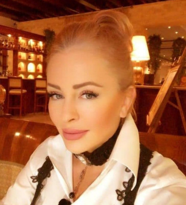 Депутат от КПРФ устроила "буржуазную" распродажу люкс-одежды