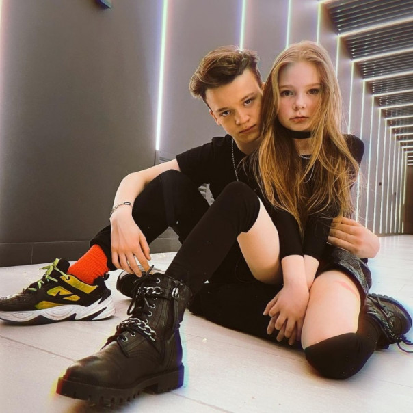 С одобрения родителей 8-летняя украинка переехала жить к своему 13-летнему парню