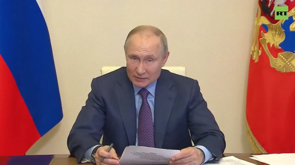 Если бы Путин вакцинировался на камеру...