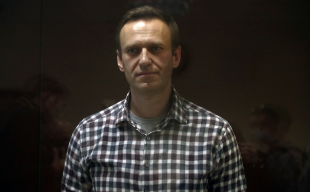 Навальный повторно подал иск к Пескову