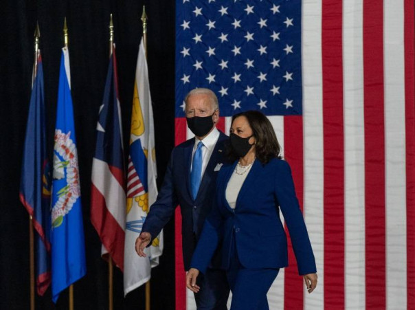 В прессе США: Байден вручил Камале Харрис политическую гранату