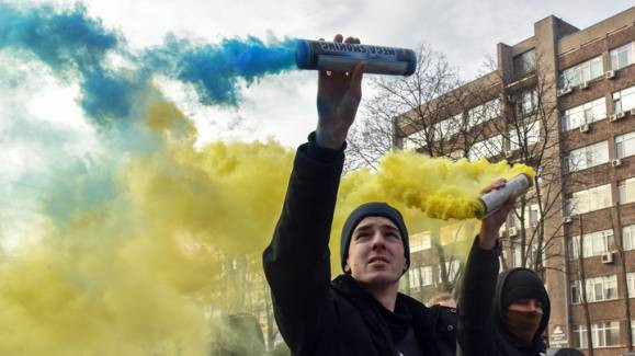 Кредитами или гробами? Размечтавшихся после заявления главы Пентагона украинцев "вернули на землю"