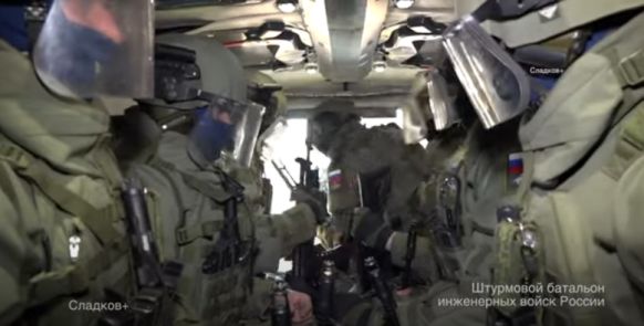 Это не монстры, это молодые солдаты-срочники: Готовы брать штурмом самые мощные сооружения противника, в поле, в городе, везде!