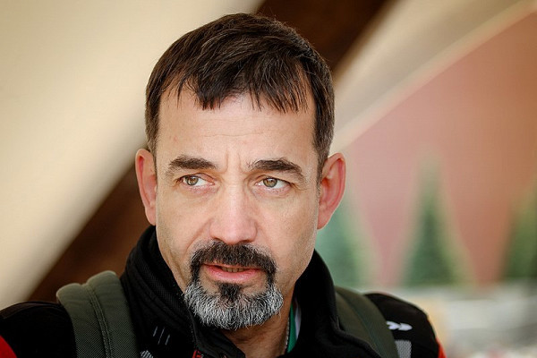 Певцов призвал не допускать покинувших Россию звезд обратно на телевидение