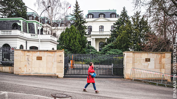 Западные СМИ: Между Москвой и Прагой наступил 1968 год