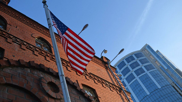 Генконсульство США в Екатеринбурге перестанет выдавать визы