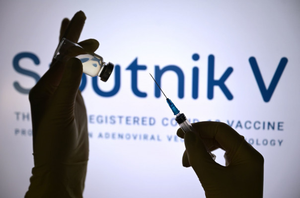 Пострегистрационные исследования "Спутника V" завершатся в июне