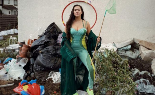 Следственный комитет РФ начал проверку песни Манижи «Русская женщина»