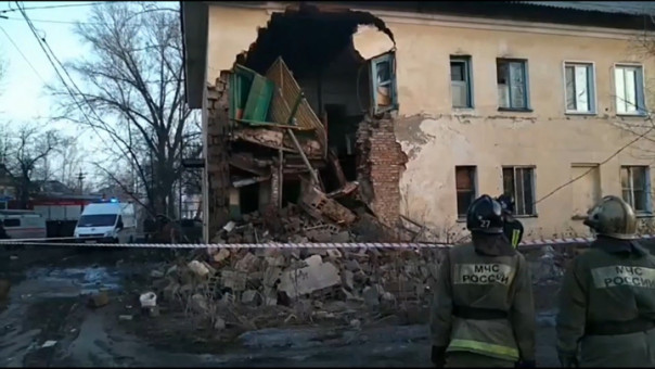 Стена жилого дома обрушилась в Канске