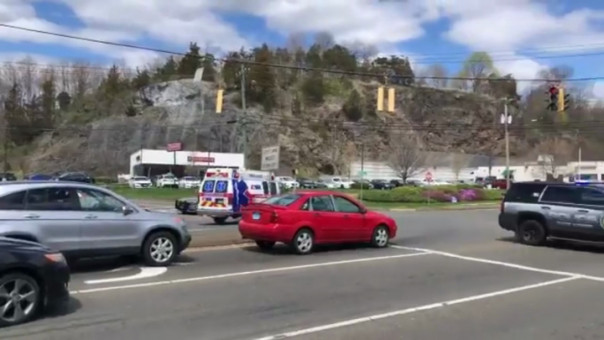 В штате Коннектикут неизвестный устроил перестрелку с полицией