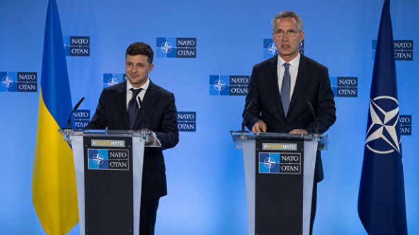 Зеленский зря угрожал Байдену: НАТО проигнорировал Украину