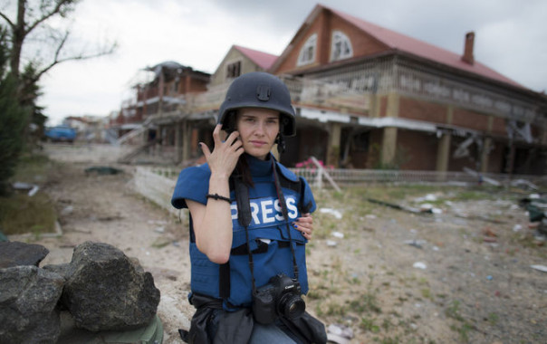 Съёмочные группы федеральных каналов массово отправляют в Донбасс?