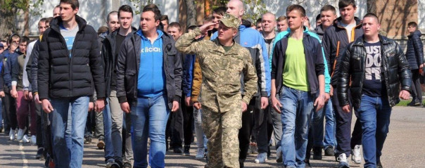 Украина готовится к войне: Зеленский подписал закон о призыве резервистов без мобилизации