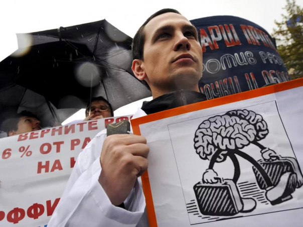 Отток ученых из России не увеличился в пять раз, а упал втрое: почему не стоит доверять бывшим комсомольским вожакам