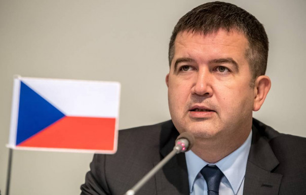 Ян Гамачек настаивает на единственной версии взрыва складов во Врбетице — спецоперация ГРУ РФ