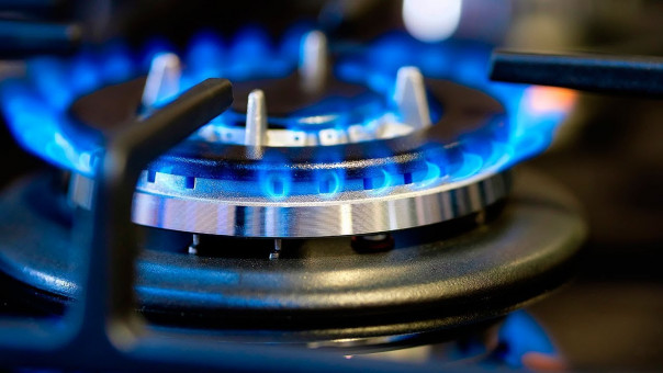 Украинцев обязали платить за газ вдвое больше