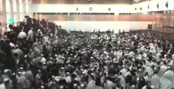 В Израиле при обрушении трибуны в синагоге пострадали более 130 человек, погибли два человека (Обновлено).