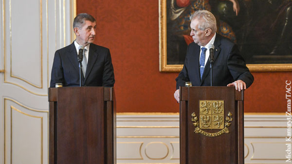 Власти Чехии играют с Россией в «двух полицейских»