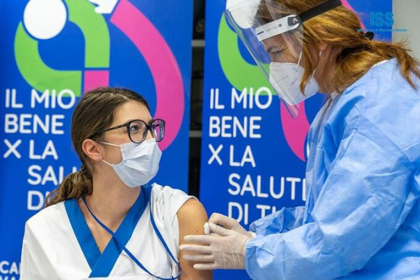 Российская вакцина впервые спасла целую страну от коронавируса. Геворг Мирзаян