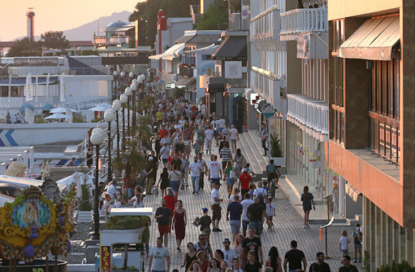 Сочи трещит по швам