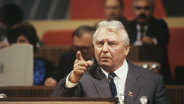 Умер один из "прорабов перестройки" Егор Лигачёв