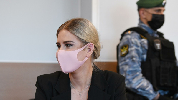 Суд взыскал с Соболь по 500 тысяч рублей по двум искам Пригожина