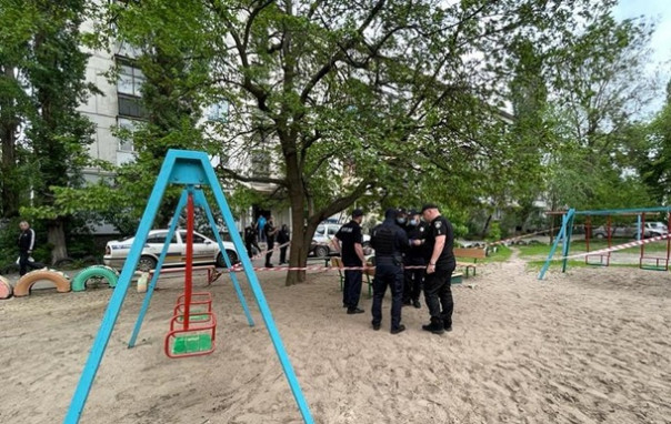 В Северодонецке на детской площадке прогремел взрыв
