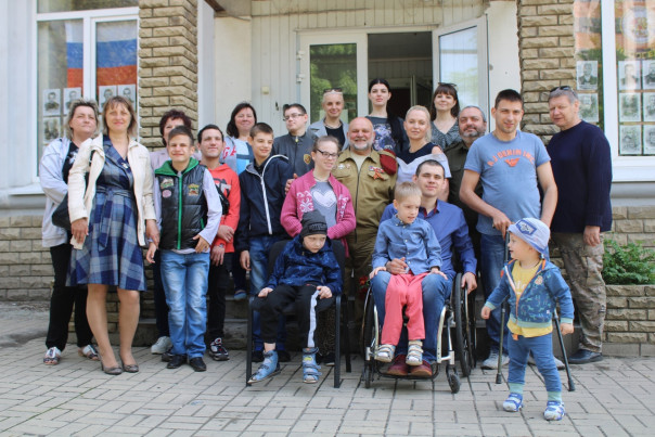 Урок мужества: «Бессмертный полк» Донбасса — герои трёх войн в одном строю