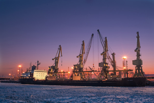 Идея с переносом порта в Усть-Лугу из Петербурга просто провальная