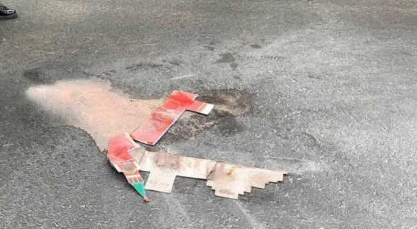 У посольства России в Киеве сожгли, растоптали «Кремль» и выпили за это | 450 лет со дня мести Путину