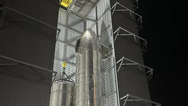 Илон Маск впервые опубликовал фото новой летающей кофеварки Starship SN16