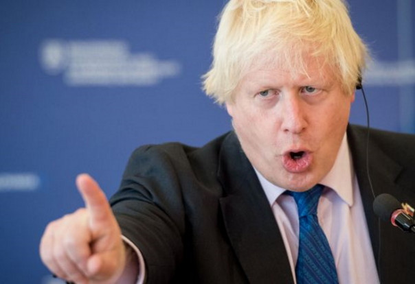 Лондон намерен возвращать всех мигрантов в ЕС, Брюссель — против