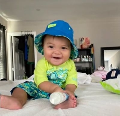 В США младенец "потратил" $10 тысяч на обновления для Tesla